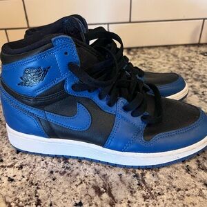 Nike Black and Blue Sneakers High-Top Leather